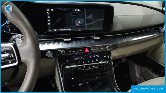 KIA CARNIVAL DIESEL 7-SEATER HI-LIMOUSINE