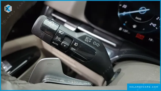 KIA CARNIVAL DIESEL 7-SEATER HI-LIMOUSINE