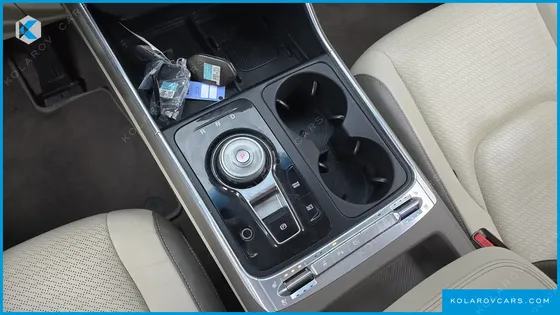 KIA CARNIVAL GASOLINE 9-SEATER SIGNATURE