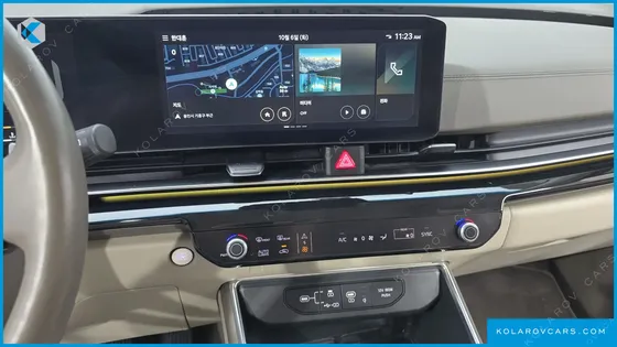 KIA CARNIVAL GASOLINE 9-SEATER SIGNATURE