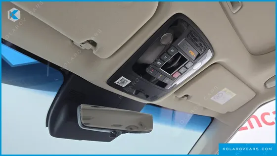 KIA CARNIVAL GASOLINE 9-SEATER SIGNATURE