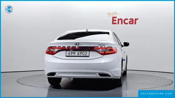 HYUNDAI GRANDEUR HG240 MODERN