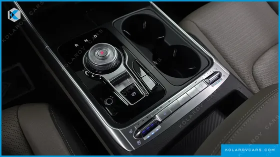 KIA CARNIVAL HEV 9SEATER NOBLESS