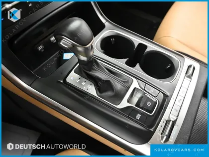 KIA CARNIVAL DIESEL 9-SEATER PRESTIGE