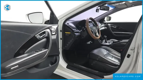 HYUNDAI GRANDEUR HG240 MODERN