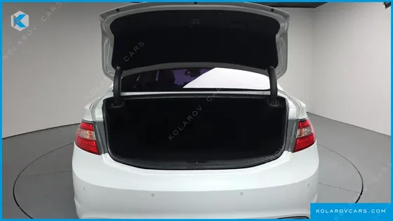HYUNDAI GRANDEUR HG240 MODERN