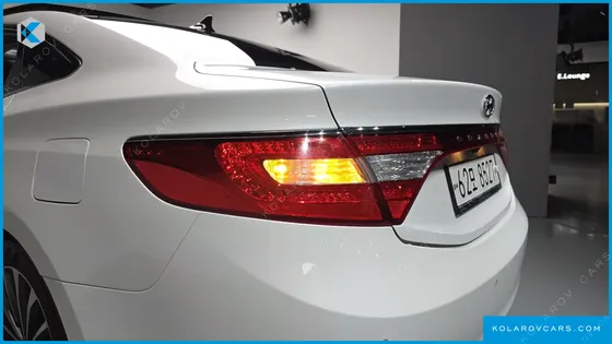 HYUNDAI GRANDEUR HG240 MODERN
