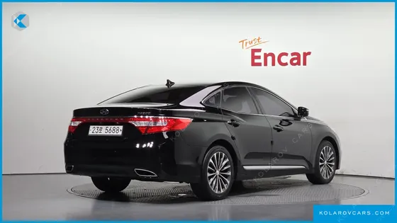 HYUNDAI GRANDEUR HG240 MODERN