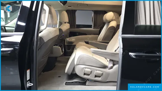 KIA CARNIVAL GASOLINE 7-SEATER HI LIMOUSINE