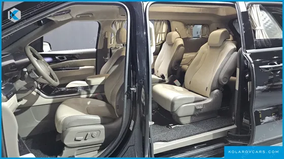 KIA CARNIVAL GASOLINE 9-SEATER HI-LIMOUSINE