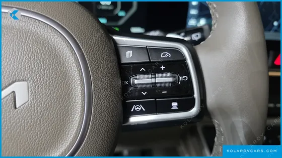 KIA CARNIVAL HEV 7SEATER GRAVITY