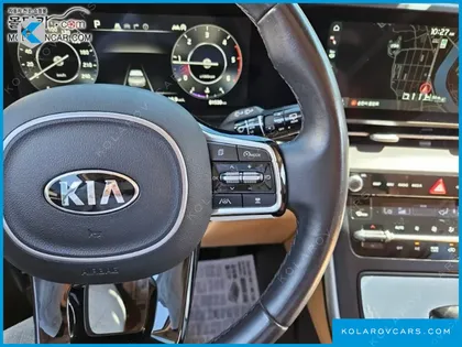 KIA CARNIVAL DIESEL 9-SEATER PRESTIGE
