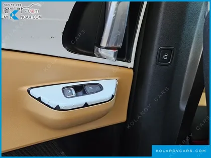 KIA CARNIVAL DIESEL 9-SEATER PRESTIGE