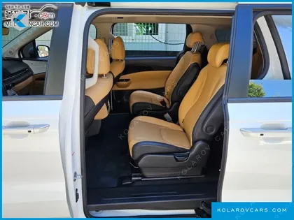 KIA CARNIVAL DIESEL 9-SEATER PRESTIGE