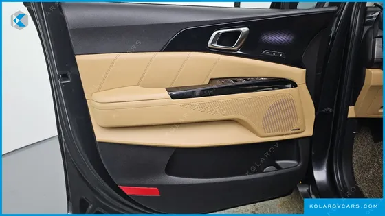 KIA CARNIVAL DIESEL 7-SEATER SIGNATURE