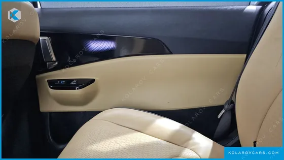 KIA CARNIVAL DIESEL 7-SEATER SIGNATURE