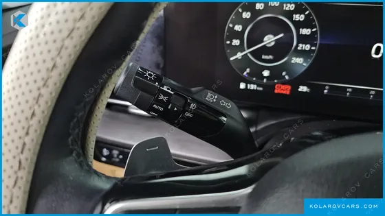 KIA CARNIVAL DIESEL 7-SEATER SIGNATURE
