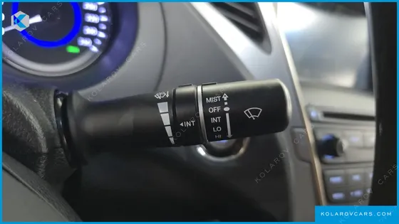HYUNDAI GRANDEUR HG300 PREMIUM