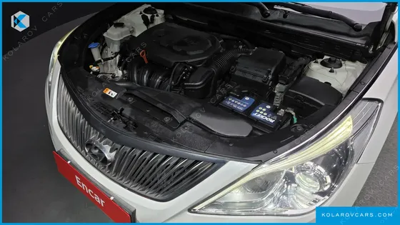 HYUNDAI GRANDEUR HG240 MODERN