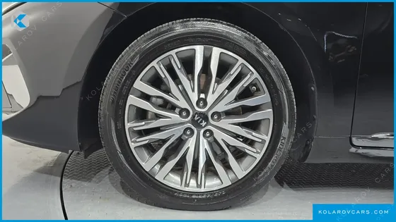 KIA K7 3.0 LPI PRESTIGE(RENTED)