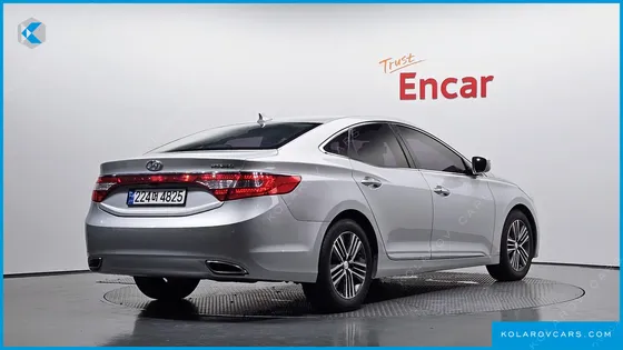 HYUNDAI GRANDEUR HG240 MODERN