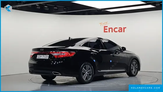 HYUNDAI GRANDEUR HG240 MODERN