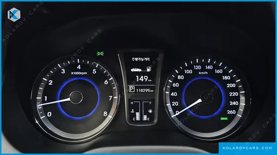 HYUNDAI GRANDEUR HG240 MODERN