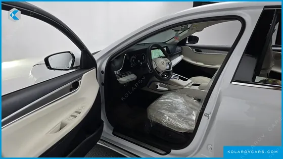 HYUNDAI GRANDEUR LE BLANC