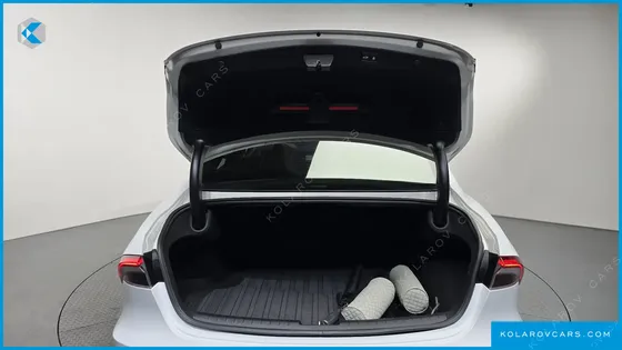 HYUNDAI GRANDEUR LE BLANC