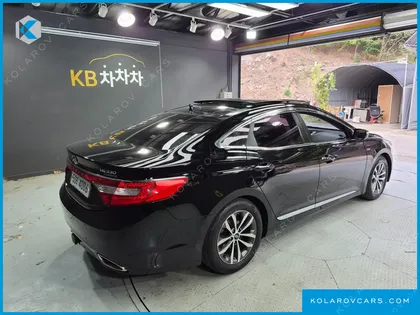 HYUNDAI GRANDEUR HG240 LUXURY