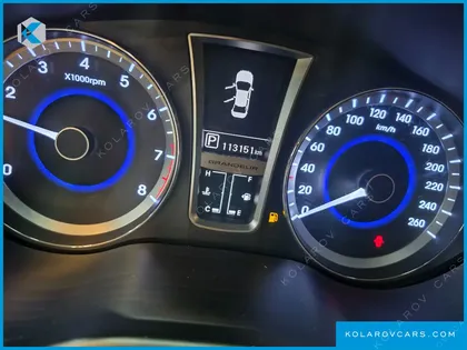 HYUNDAI GRANDEUR HG240 LUXURY