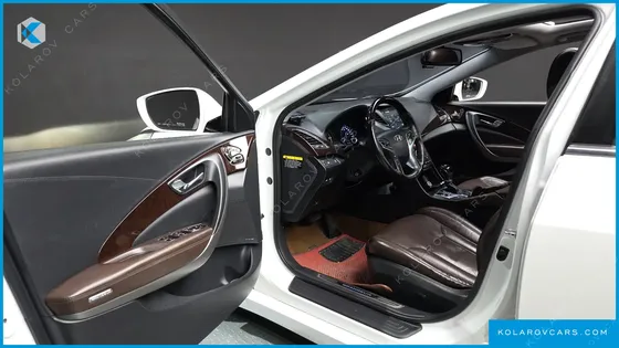 HYUNDAI GRANDEUR HG220 DIESEL PREMIUM