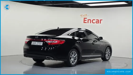 HYUNDAI GRANDEUR HG300 NOBLE