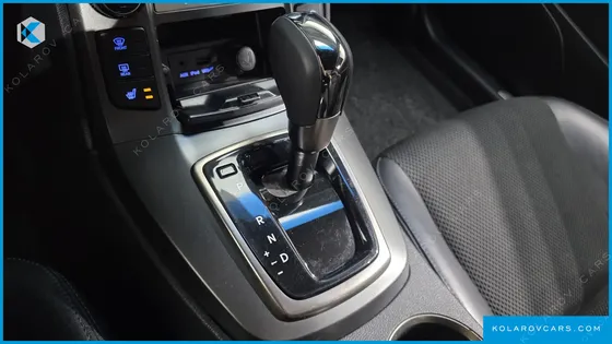 HYUNDAI GENESIS 200 TURBO D