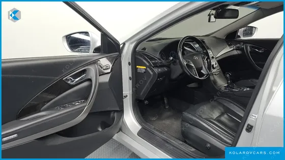 HYUNDAI GRANDEUR HG300 PREMIUM