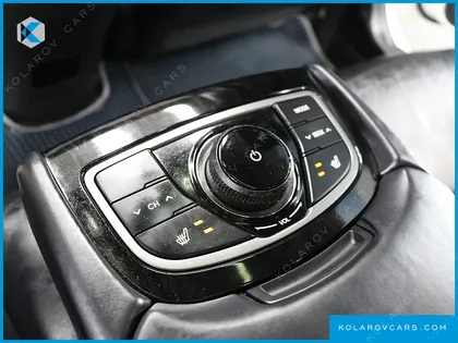 HYUNDAI GRANDEUR HG240 MODERN