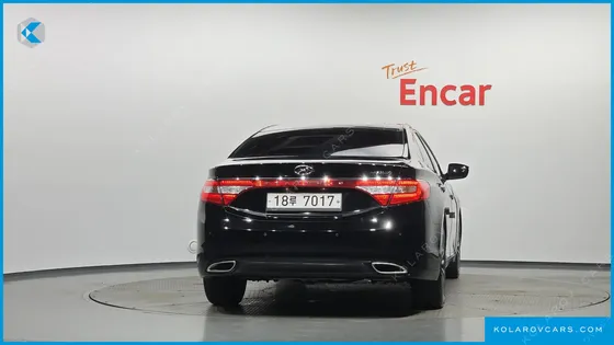 HYUNDAI GRANDEUR HG240 MODERN