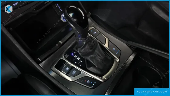 HYUNDAI GRANDEUR HG240 MODERN