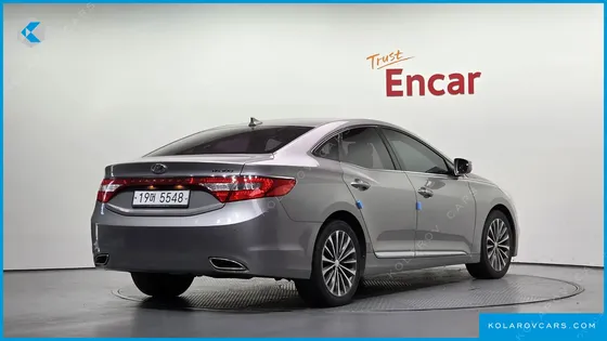 HYUNDAI GRANDEUR HG300 PREMIUM
