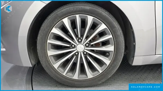HYUNDAI GRANDEUR HG300 PREMIUM