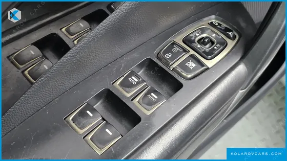 HYUNDAI GRANDEUR HG300 PREMIUM