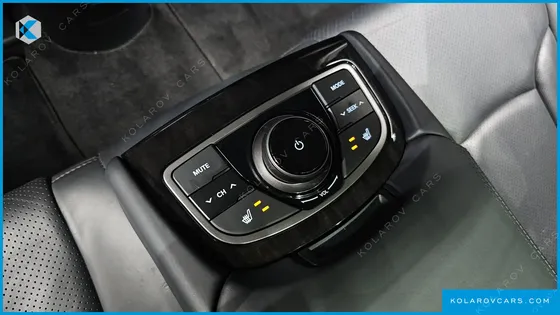HYUNDAI GRANDEUR HG240 LUXURY