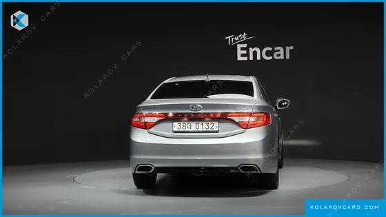 HYUNDAI GRANDEUR HG240 MODERN