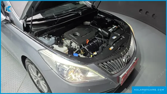 HYUNDAI GRANDEUR HG240 MODERN