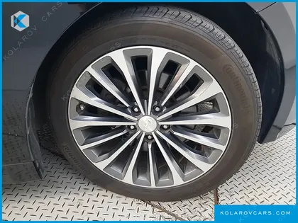 HYUNDAI GRANDEUR HG240 MODERN