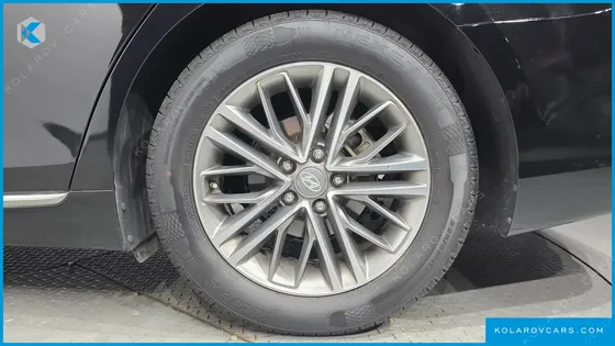 HYUNDAI GRANDEUR 3.0 LPI MODERN (RENTAL CAR)