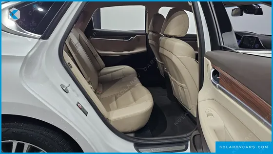 HYUNDAI GRANDEUR 2.4 PREMIUM