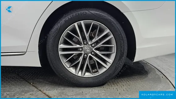 HYUNDAI GRANDEUR 2.4 PREMIUM