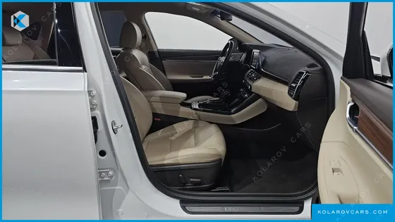 HYUNDAI GRANDEUR 2.4 PREMIUM