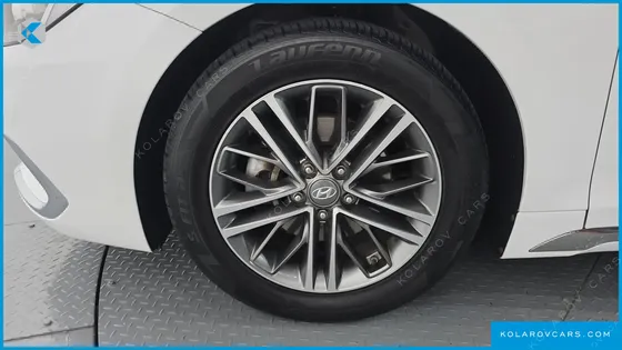 HYUNDAI GRANDEUR 3.0 LPI MODERN BASIC (RENTAL CAR)
